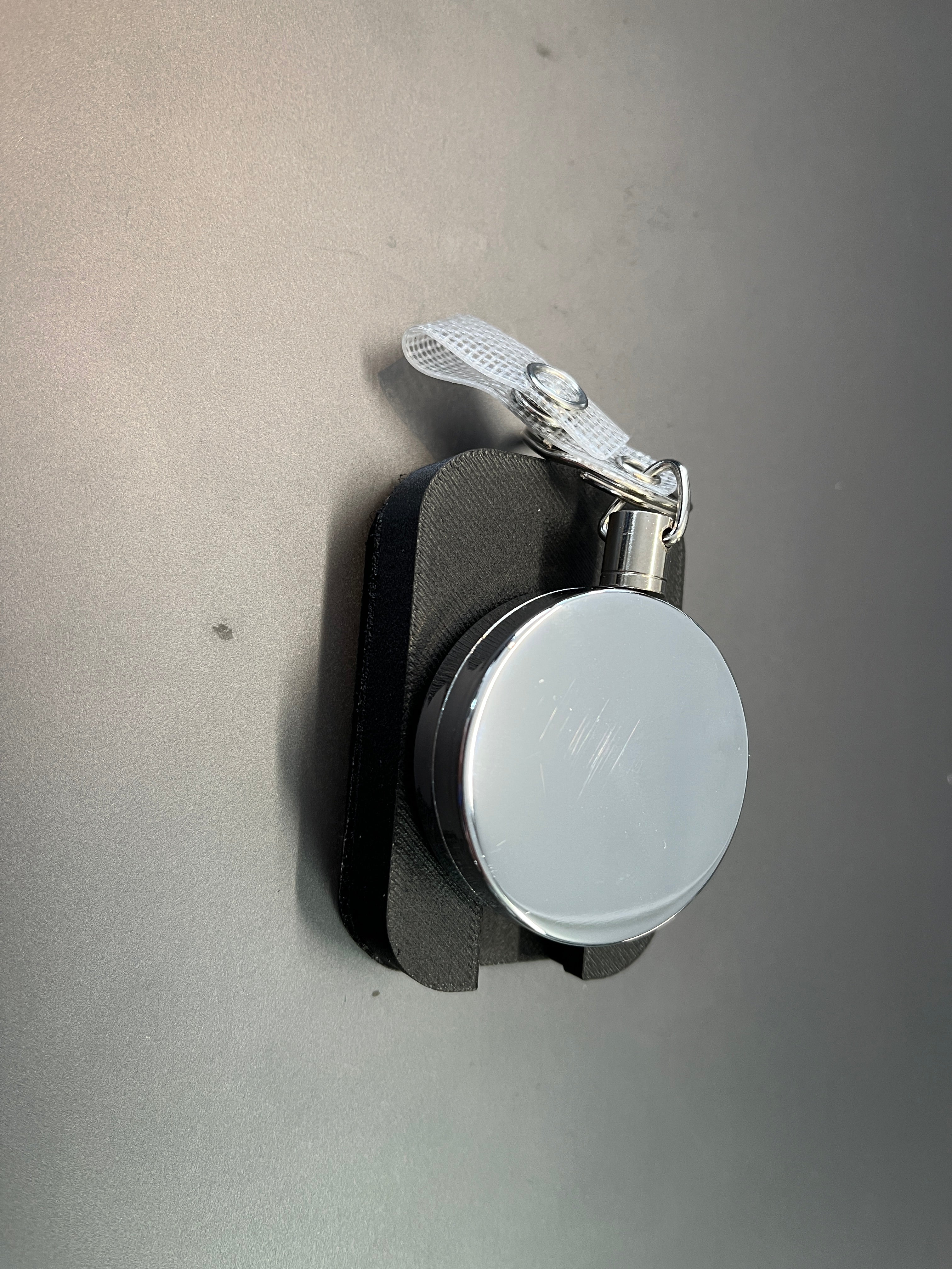 Retractable Drinking Hose Holder