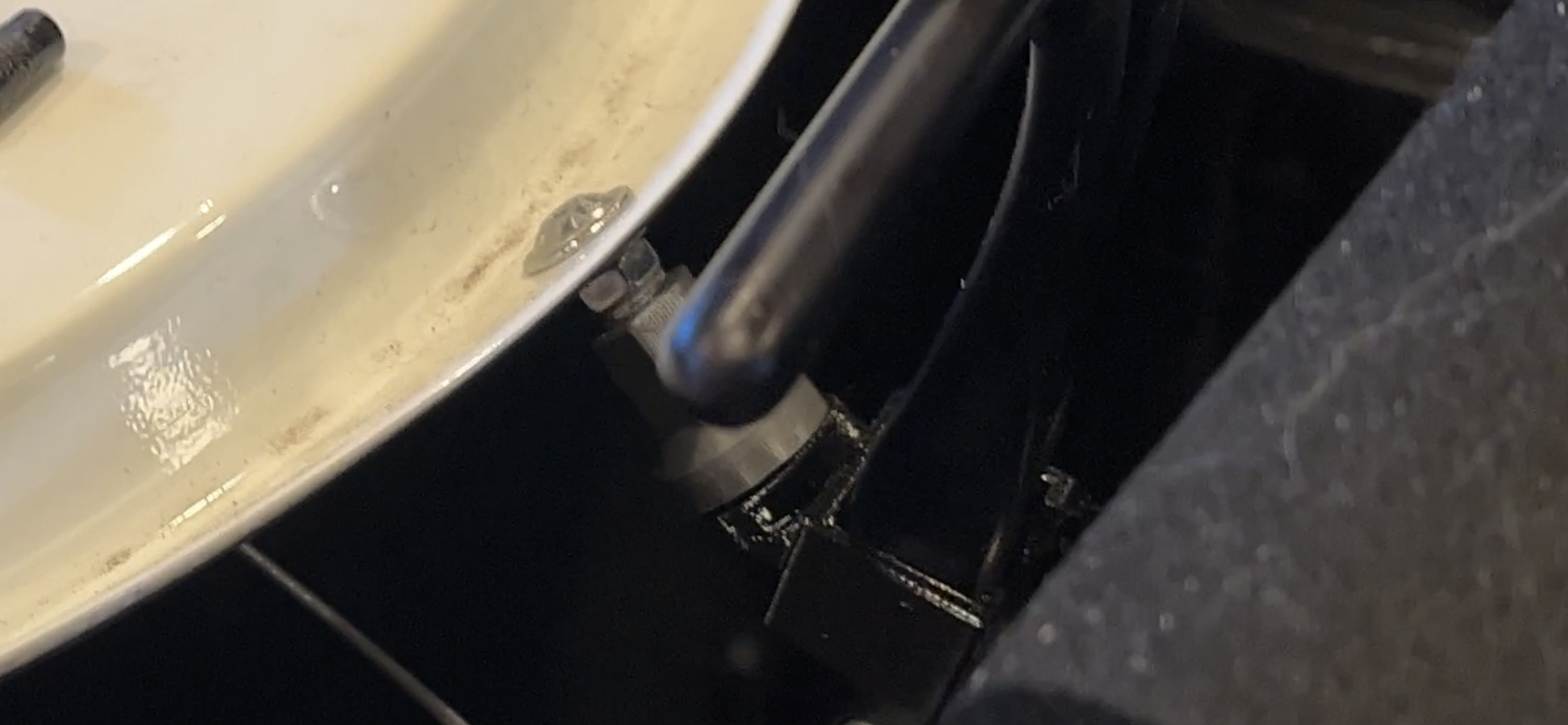 Magnetic Tiller Holder for Buelks